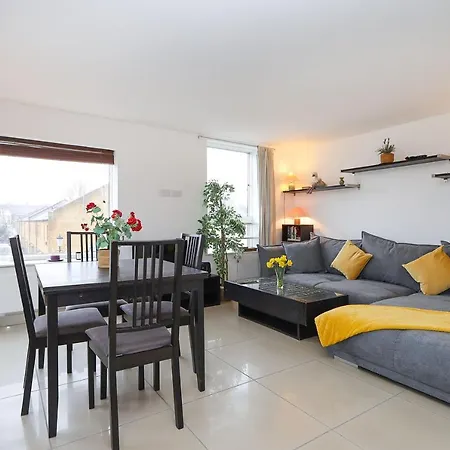 2-Bed 2-Bath Flat Around The Corner From Portobello Market London Exterior photo